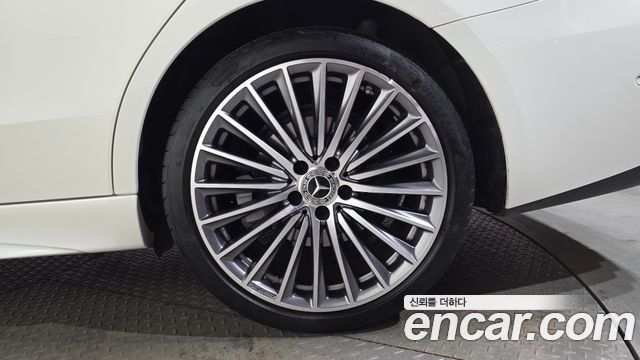 Mercedes-Benz C-Class (W206) C300 AMG Line 2022 — фото 21