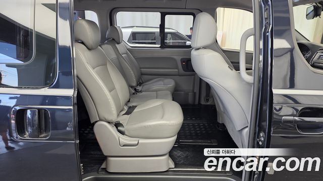 Hyundai Grand Starex Wagon 12-Seater Modern 2020 — фото 16