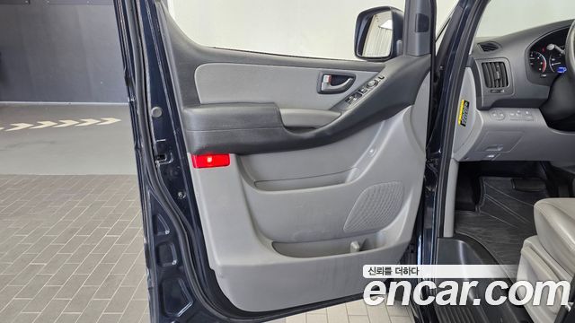 Hyundai Grand Starex Wagon 12-Seater Modern 2020 — фото 29