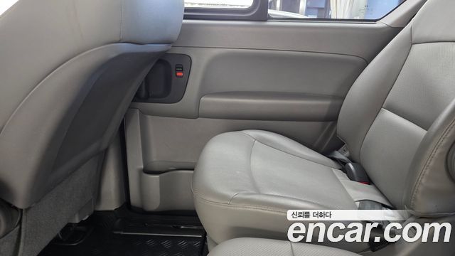 Hyundai Grand Starex Wagon 12-Seater Modern 2020 — фото 30