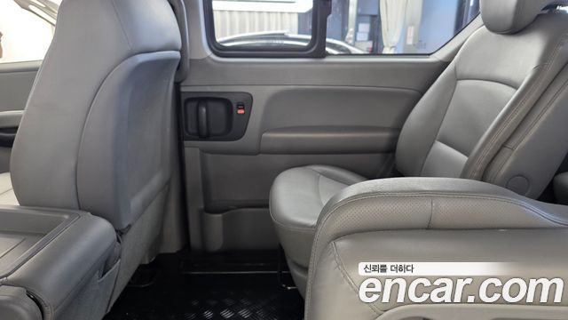 Hyundai Grand Starex Wagon 12-Seater Modern 2020 — фото 31
