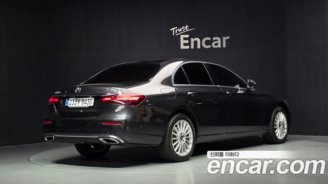 Mercedes-Benz E-Class (W213) E220d 4MATIC Exclusive 2021 — фото 2