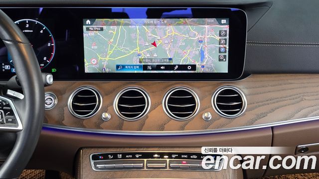 Mercedes-Benz E-Class (W213) E220d 4MATIC Exclusive 2021 — фото 14