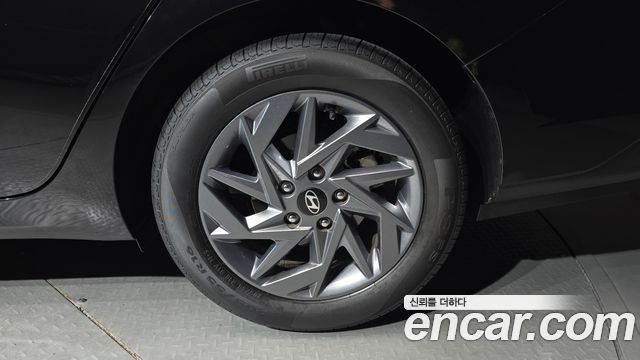 Hyundai Avante (CN7) 1.6 Inspiration 2024 — фото 15
