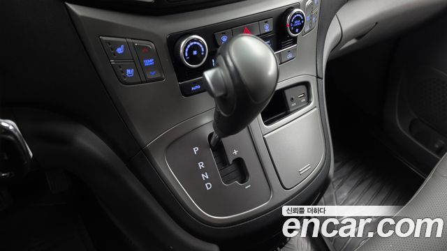 Hyundai Grand Starex Wagon 12-Seater Modern 2020 — фото 9