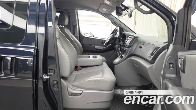 Hyundai Grand Starex Wagon 12-Seater Modern 2020 — фото 15