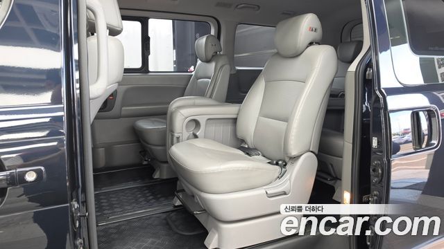 Hyundai Grand Starex Wagon 12-Seater Modern 2020 — фото 32