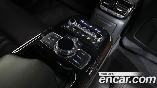 Genesis EQ900 3.8 GDI AWD Premium Luxury 2018 — фото 18