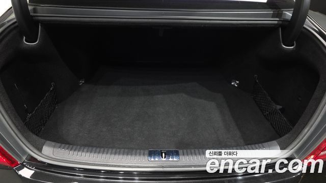 Genesis EQ900 3.8 GDI AWD Premium Luxury 2018 — фото 20
