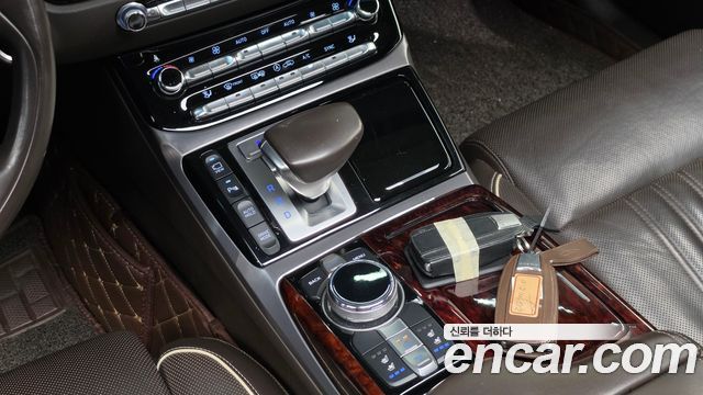 Genesis EQ900 5.0 GDI AWD Prestige 2016 — фото 9