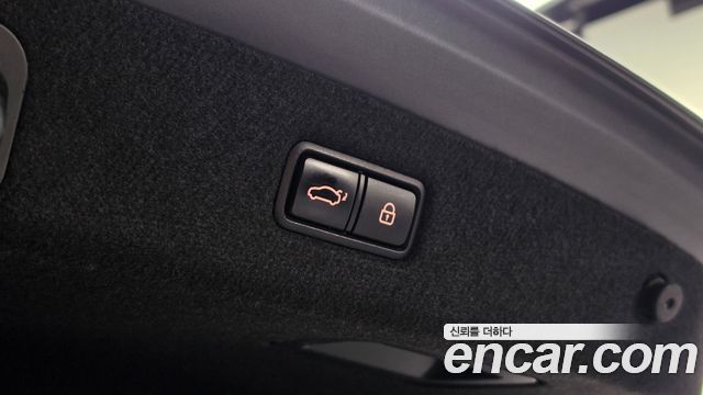 Genesis EQ900 5.0 GDI AWD Prestige 2016 — фото 17