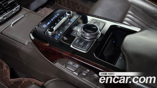 Genesis EQ900 5.0 GDI AWD Prestige 2016 — фото 20