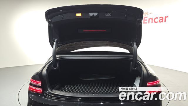 Genesis G80 (RG3) Gasoline 2.5 Turbo AWD 2025 — фото 17