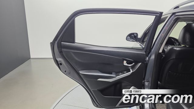 KG Mobility (SsangYong) Korando C 2.2 RX 2WD SUP 2016 — фото 25