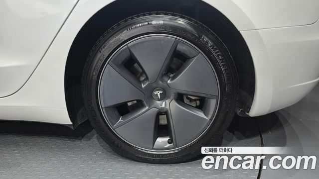 Tesla Model 3 Long Range AWD 2022 — фото 27