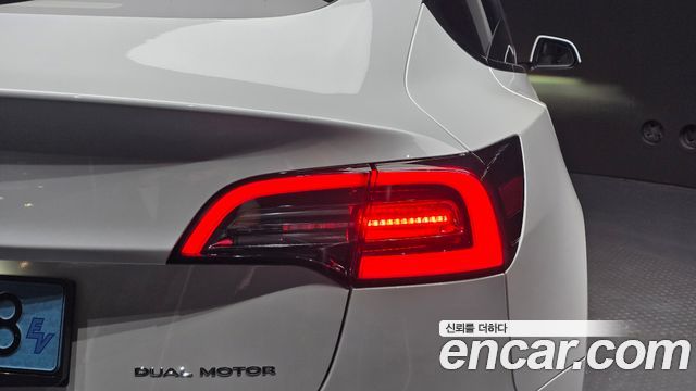 Tesla Model 3 Long Range AWD 2022 — фото 29