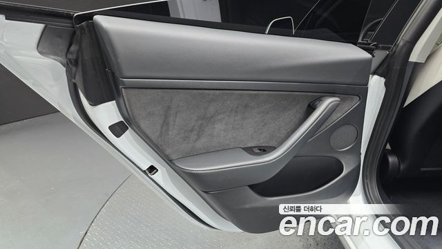 Tesla Model 3 Long Range AWD 2022 — фото 31