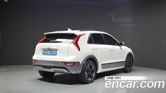 Kia Niro EV Earth 2024 — фото 2