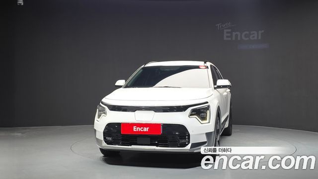 Kia Niro EV Earth 2024 — фото 3