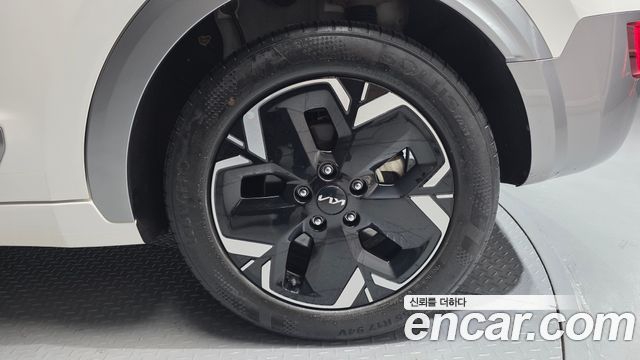Kia Niro EV Earth 2024 — фото 21