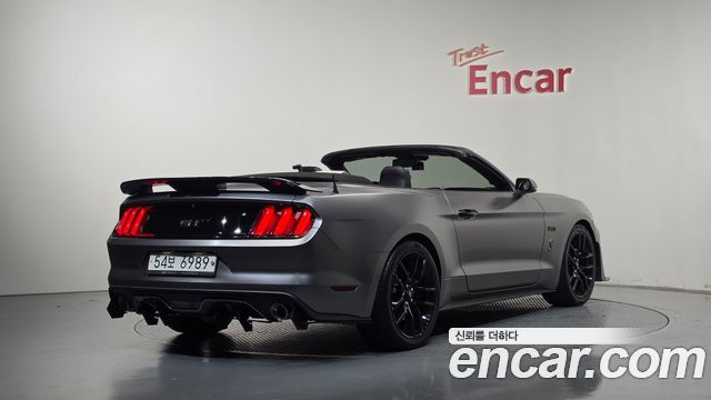 Ford Mustang GT Convertible 2015 — фото 2