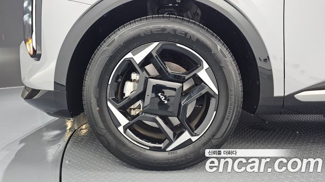 Kia Sportage (V) Gasoline 1.6 Turbo 2WD Noblesse 2025 — фото 5