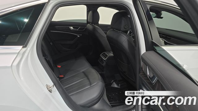 Audi A6 (C8) 40 TDI Quattro Premium 2023 — фото 11