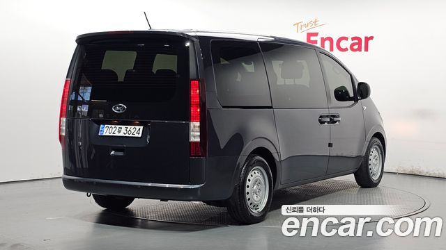 Hyundai Staria Tourer 11-Seater Smart 2022 — фото 2