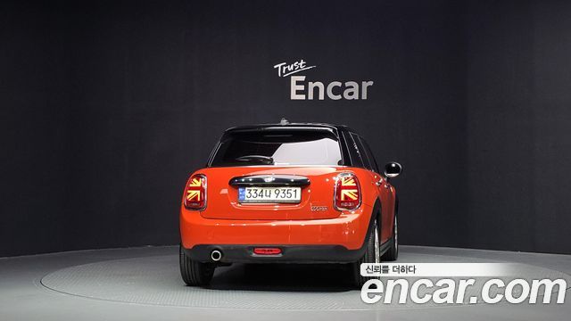 MINI Cooper 5Door HIGH 3rd 2021 — фото 4
