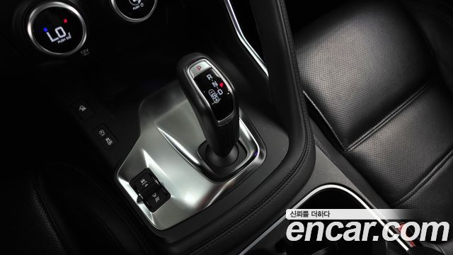 Jaguar E-PACE D180 SE 2020 — фото 9