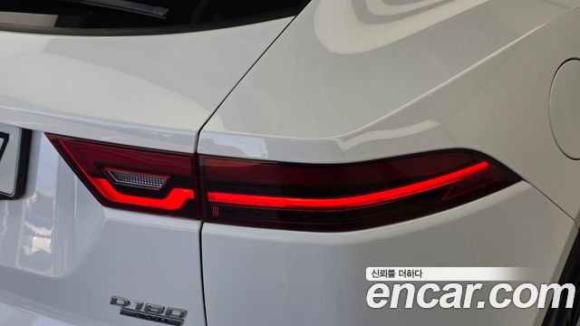 Jaguar E-PACE D180 SE 2020 — фото 23