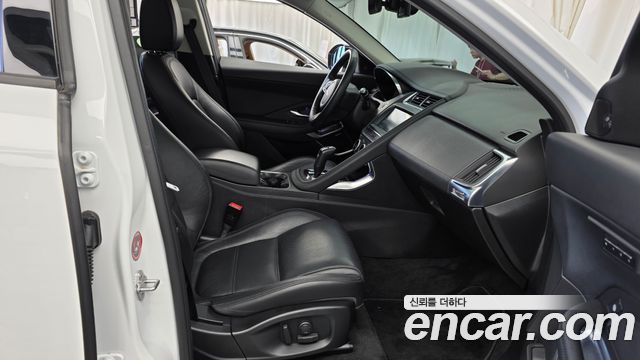 Jaguar E-PACE D180 SE 2020 — фото 26
