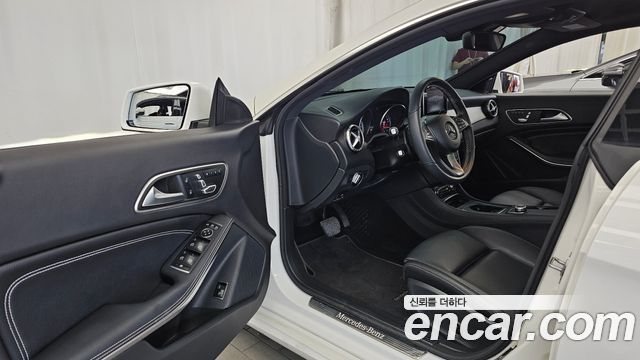 Mercedes-Benz CLA-Class (C117) CLA250 4MATIC 2018 — фото 10