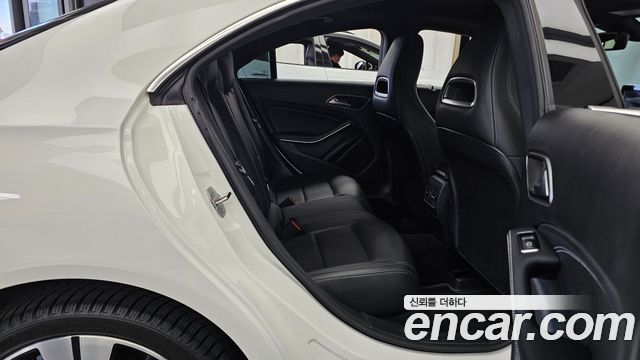 Mercedes-Benz CLA-Class (C117) CLA250 4MATIC 2018 — фото 11