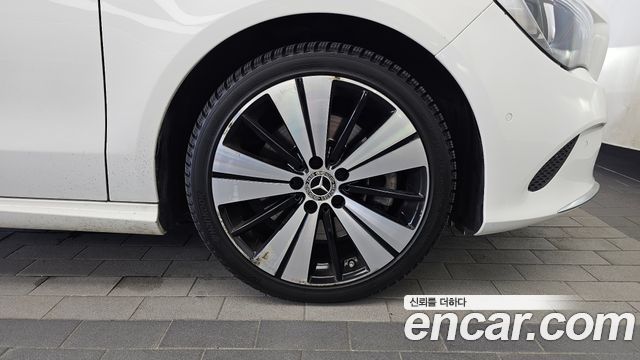 Mercedes-Benz CLA-Class (C117) CLA250 4MATIC 2018 — фото 21