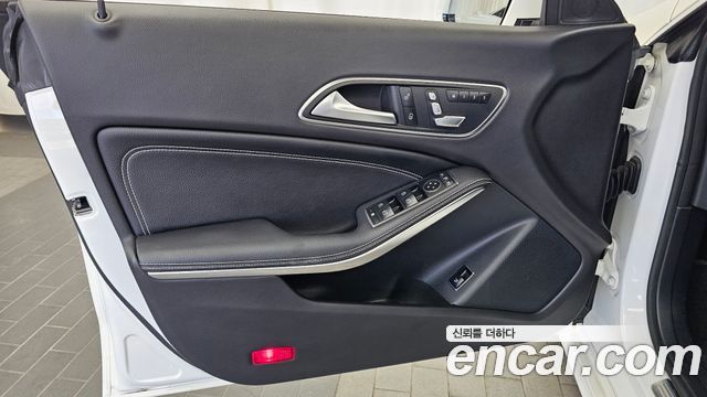 Mercedes-Benz CLA-Class (C117) CLA250 4MATIC 2018 — фото 24