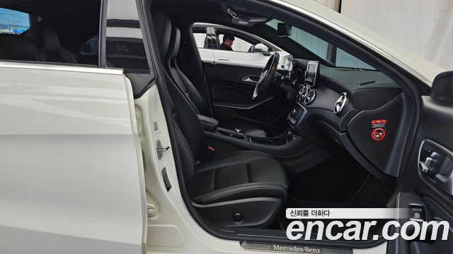 Mercedes-Benz CLA-Class (C117) CLA250 4MATIC 2018 — фото 26