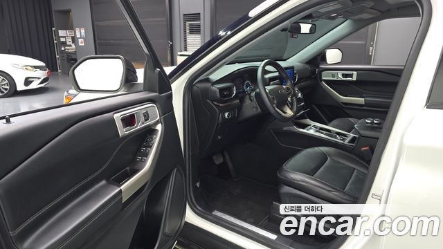 Ford Explorer (VI) 2.3 LimIted 4WD 2021 — фото 10