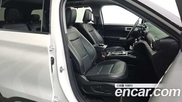 Ford Explorer (VI) 2.3 LimIted 4WD 2021 — фото 12