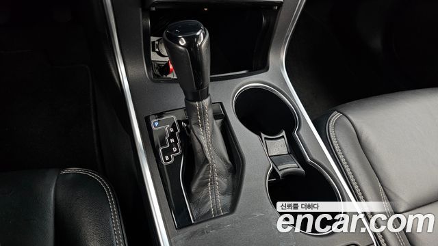 Toyota Camry Hybrid XLE 2016 — фото 9
