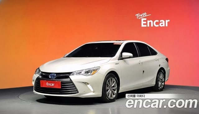 Toyota Camry Hybrid XLE 2016 — фото 1