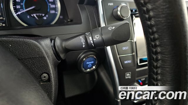 Toyota Camry Hybrid XLE 2016 — фото 28