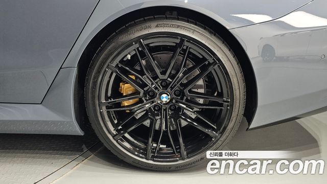BMW M5 (G90) M5 Touring Storm Bay Edition 2026 — фото 21