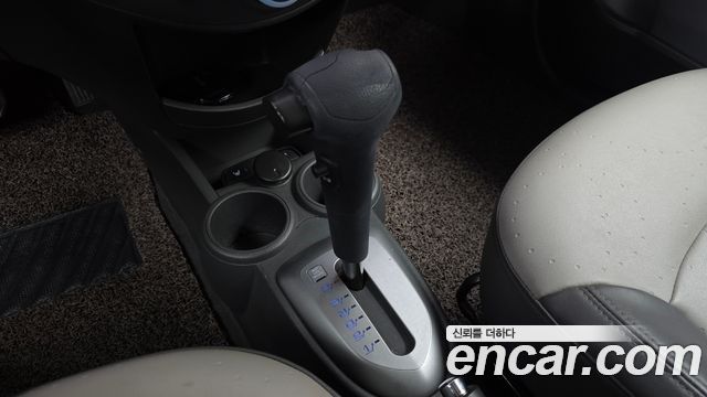 Chevrolet Spark LPG LT Standard 2012 — фото 9