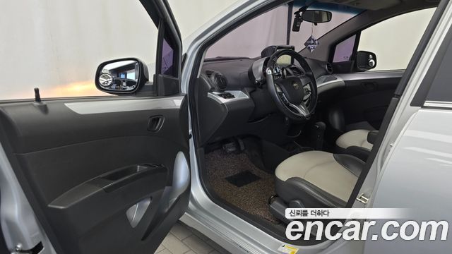 Chevrolet Spark LPG LT Standard 2012 — фото 10