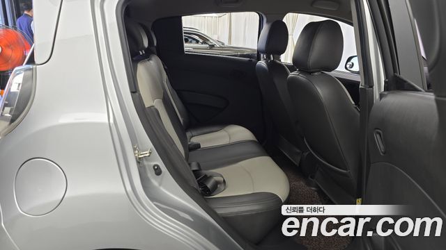 Chevrolet Spark LPG LT Standard 2012 — фото 12