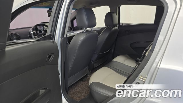 Chevrolet Spark LPG LT Standard 2012 — фото 26