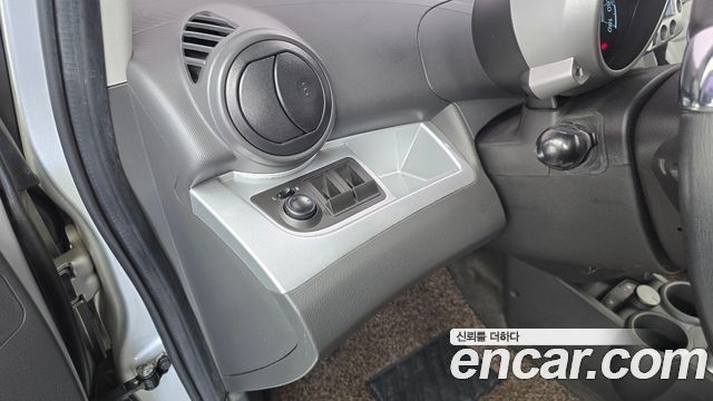 Chevrolet Spark LPG LT Standard 2012 — фото 28