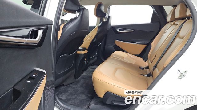 Kia EV6 Long Range Earth 2022 — фото 12