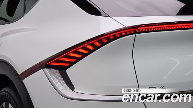 Kia EV6 Long Range Earth 2022 — фото 23